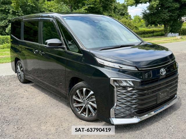 Toyota VOXY 2023-08 7805998-11