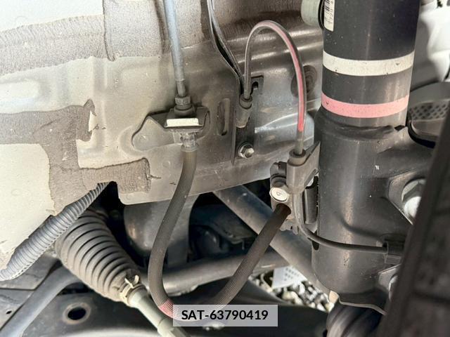 Toyota VOXY 2023-08 7805998-16