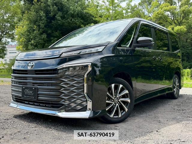 Toyota VOXY 2023-08 7805998-4