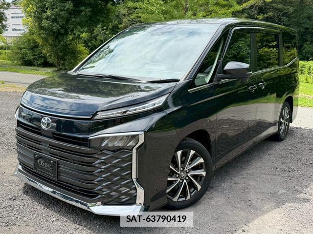 Toyota VOXY 2023-08 7805998-5
