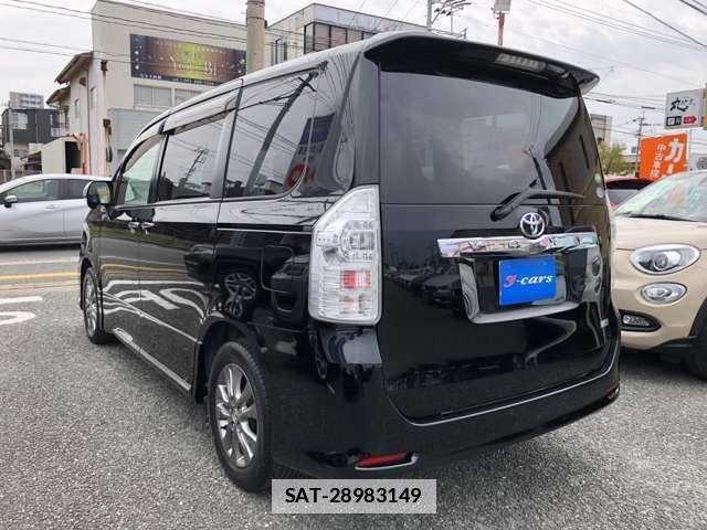 Toyota VOXY 2013-03 7806568-3