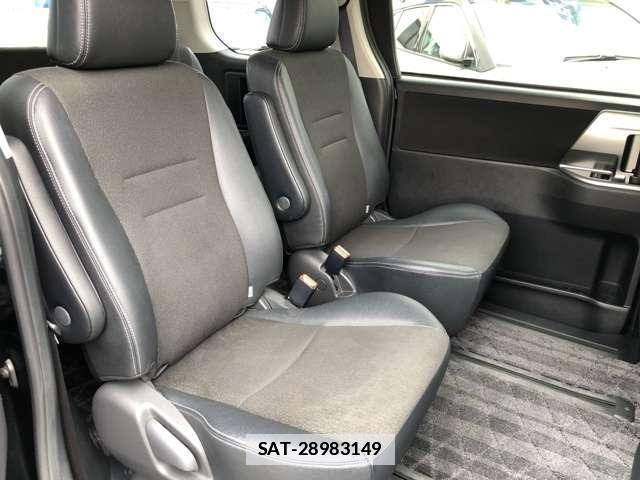 Toyota VOXY 2013-03 7806568-6