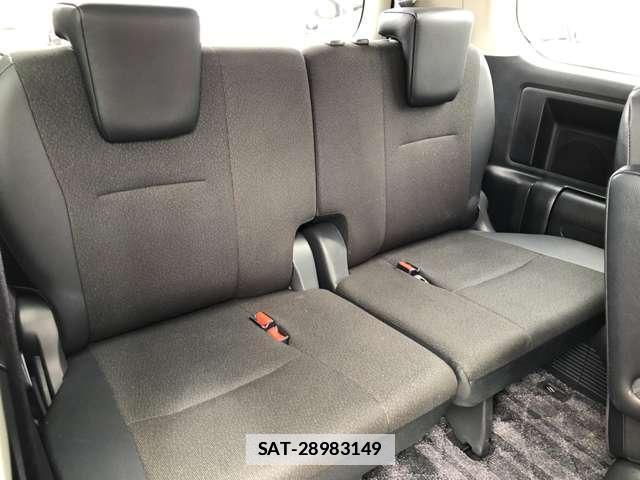 Toyota VOXY 2013-03 7806568-7
