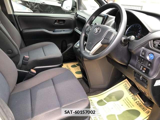Toyota VOXY 2016-07 7806570-13