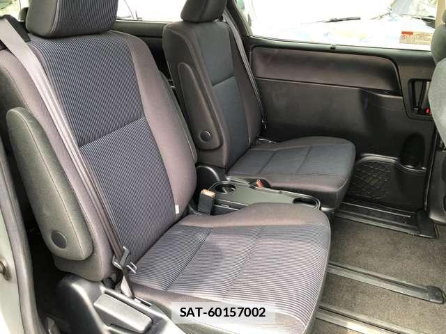 Toyota VOXY 2016-07 7806570-14