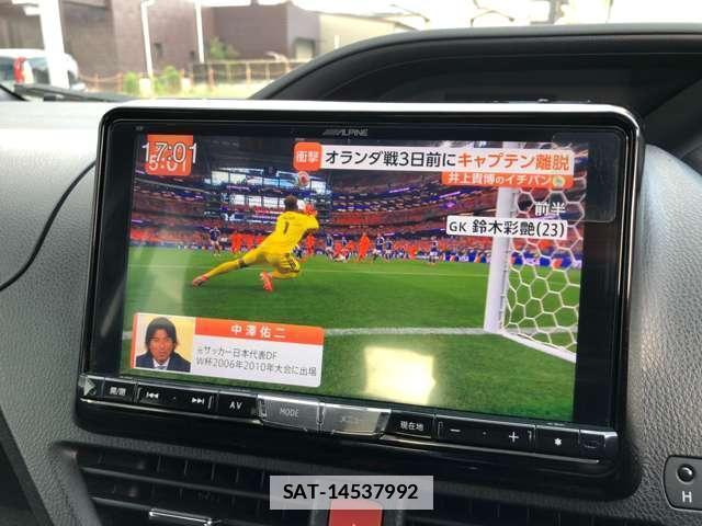 Toyota VOXY 2015-06 7806575-11