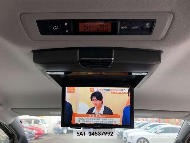 Toyota VOXY 2015-06 7806575-5
