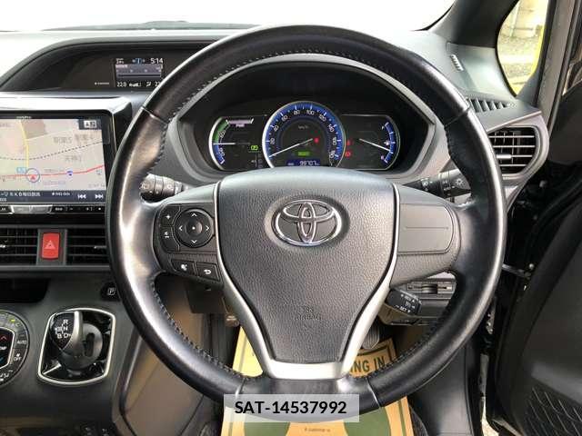 Toyota VOXY 2015-06 7806575-9