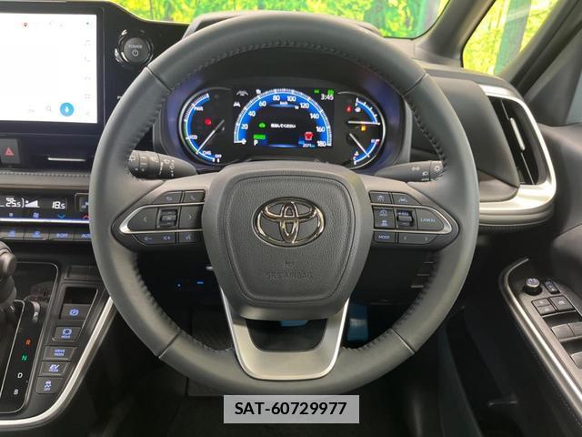 Toyota VOXY 2026-03 7806662-10