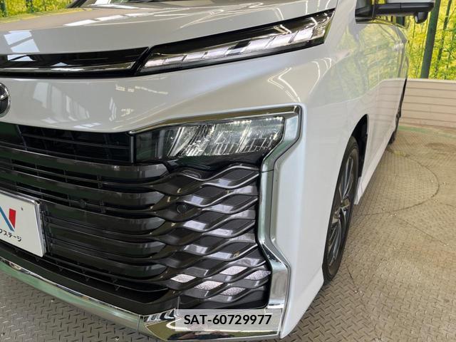 Toyota VOXY 2026-03 7806662-11