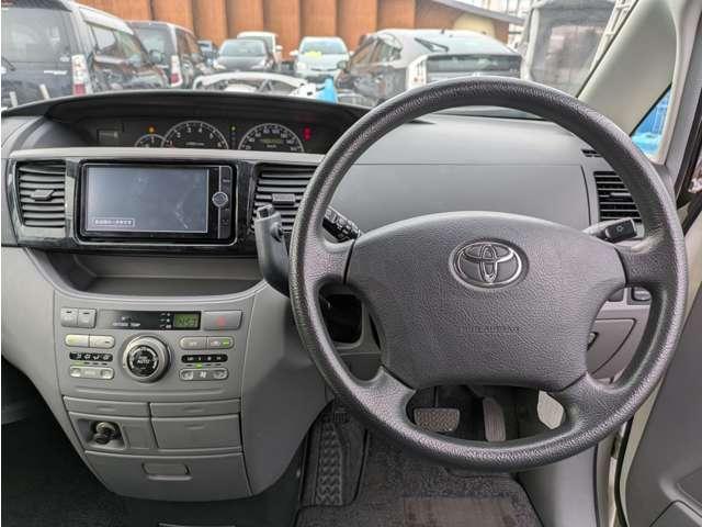 Toyota VOXY 2007-03 7807132-19