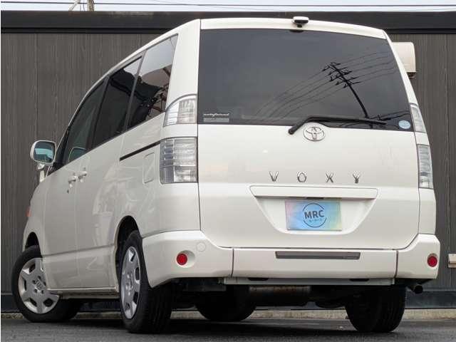 Toyota VOXY 2007-03 7807132-5