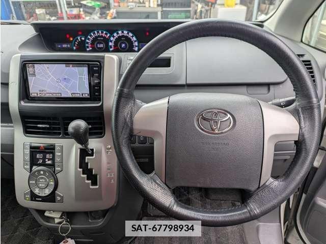 Toyota VOXY 2009-08 7807147-19