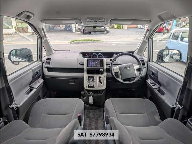 Toyota VOXY 2009-08 7807147-2