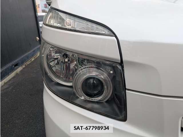 Toyota VOXY 2009-08 7807147-8