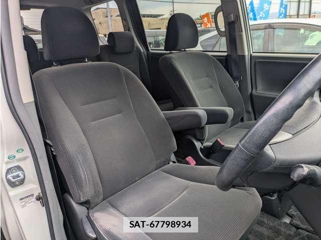 Toyota VOXY 2009-08 7807147-9