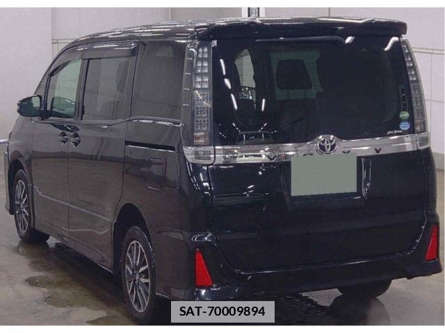 Toyota VOXY 2015-04 7807188-1