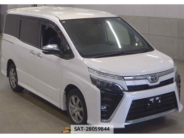 Toyota VOXY 2021 7807318-3