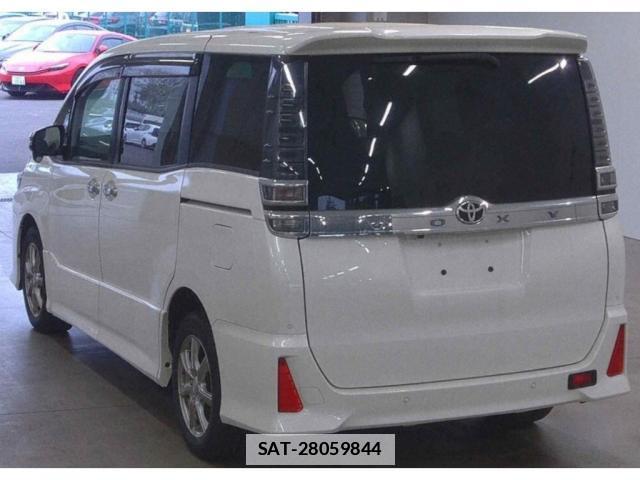 Toyota VOXY 2021 7807318-4