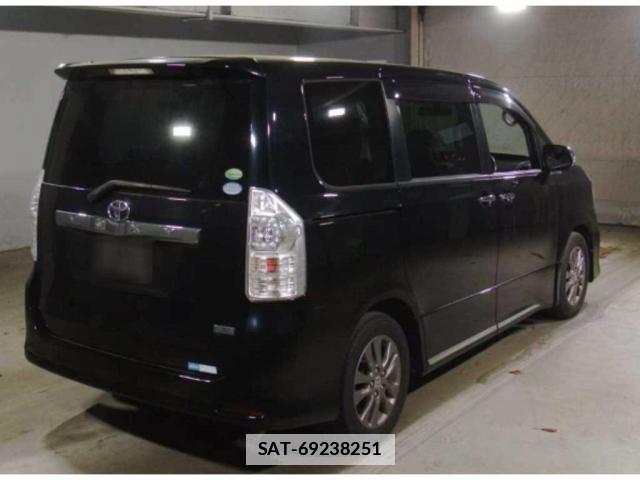 Toyota VOXY 2013-09 7807343-1