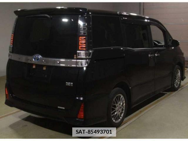 Toyota VOXY 2021-12 7807593-1