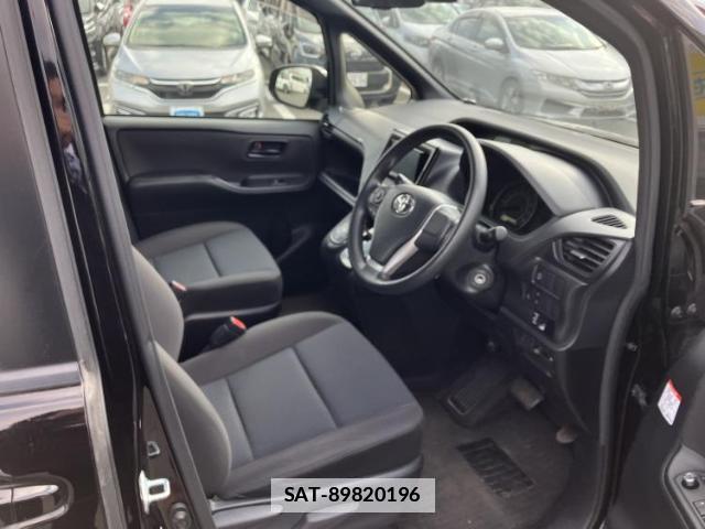 Toyota VOXY 2017-07 7807967-3