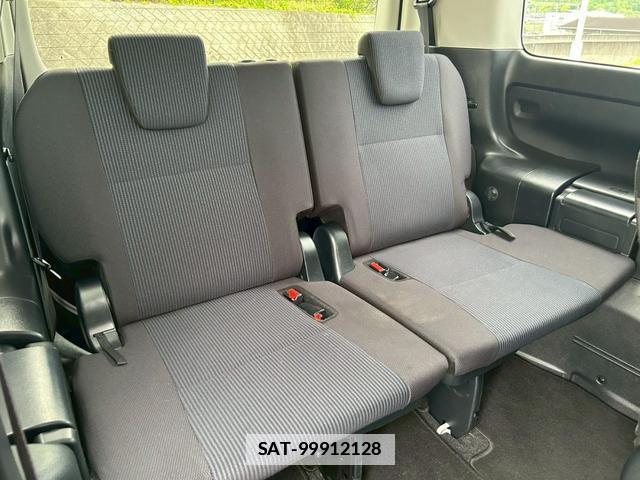 Toyota VOXY 2020-04 7808312-9