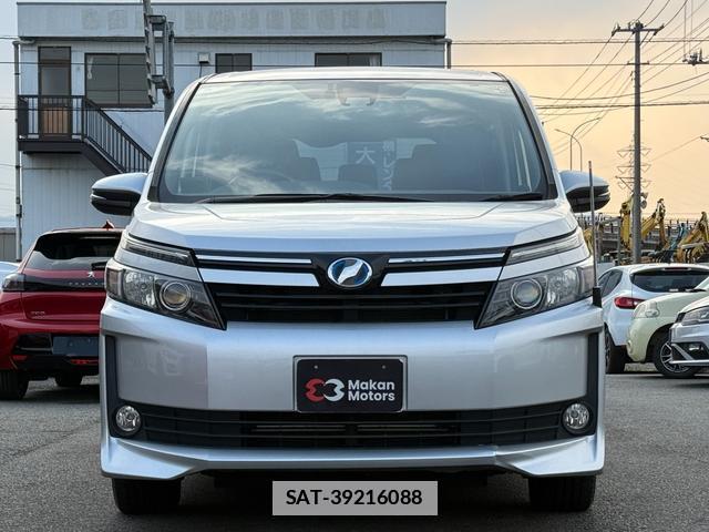 Toyota VOXY 2016-07 7808795-2