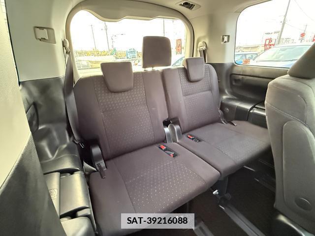 Toyota VOXY 2016-07 7808795-6