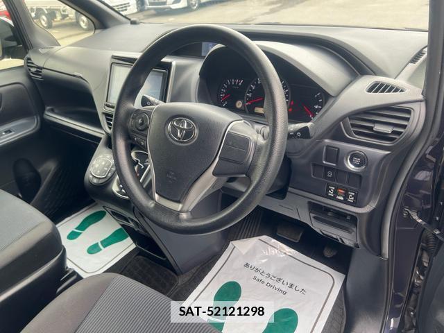 Toyota VOXY 2016-11 7808910-12