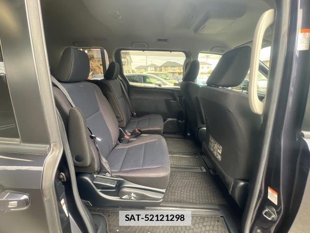 Toyota VOXY 2016-11 7808910-13