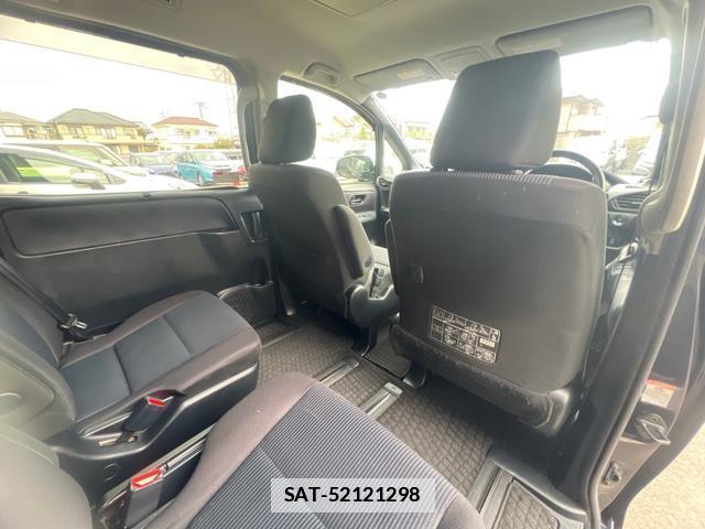 Toyota VOXY 2016-11 7808910-15