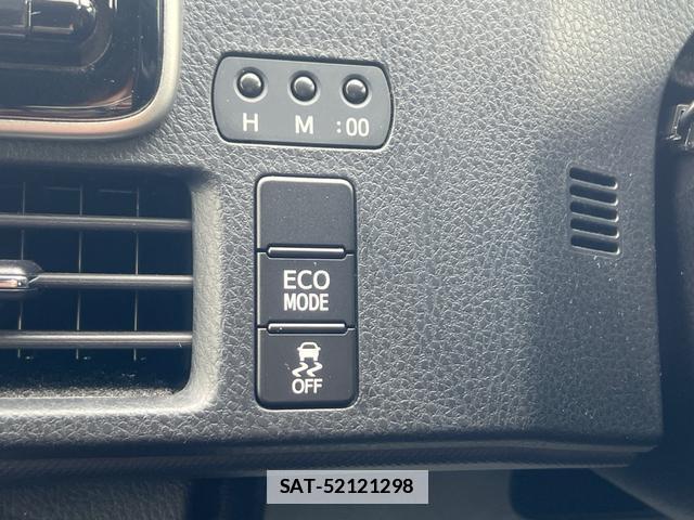 Toyota VOXY 2016-11 7808910-9