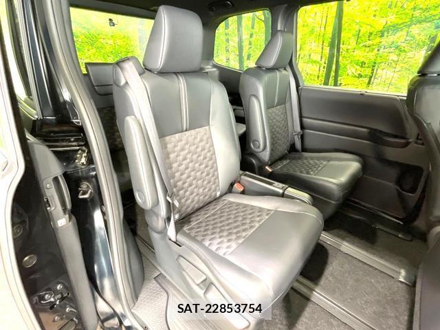 Toyota VOXY 2026-01 7809102-8