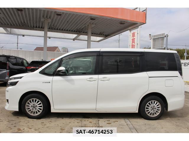 Toyota VOXY 2014-03 7809433-4