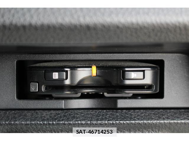Toyota VOXY 2014-03 7809433-6
