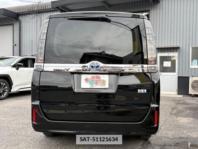 Toyota VOXY 2015-01 7809556-5