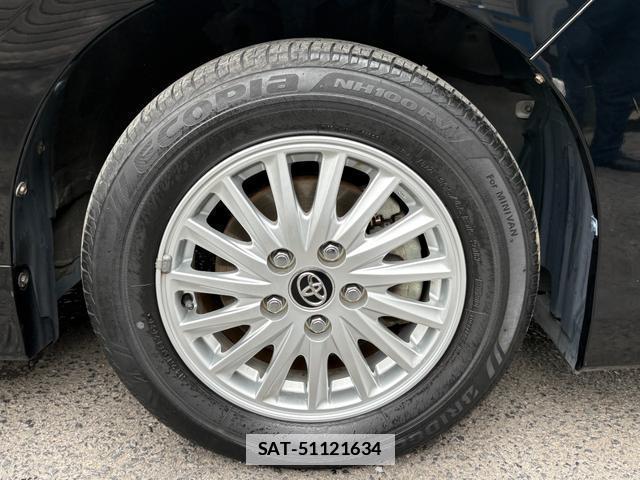 Toyota VOXY 2015-01 7809556-9