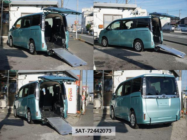 Toyota VOXY 2014-08 7809603-1