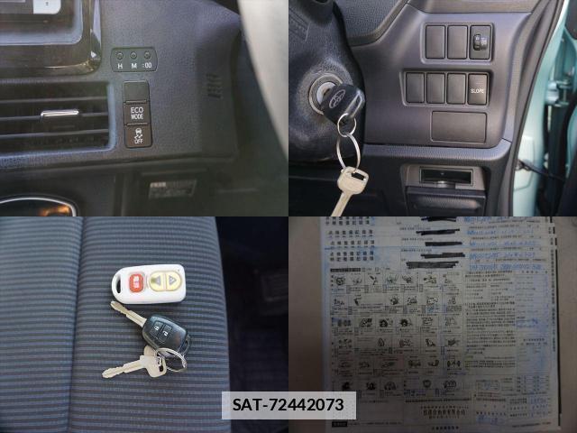 Toyota VOXY 2014-08 7809603-13