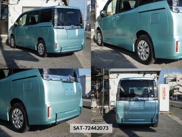 Toyota VOXY 2014-08 7809603-2