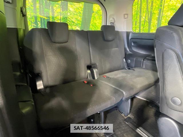 Toyota VOXY 2015-04 7809687-10