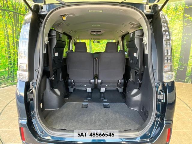 Toyota VOXY 2015-04 7809687-14
