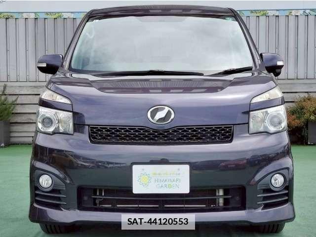 Toyota VOXY 2011-05 7809875-16