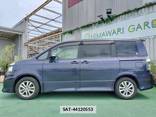 Toyota VOXY 2011-05 7809875-19