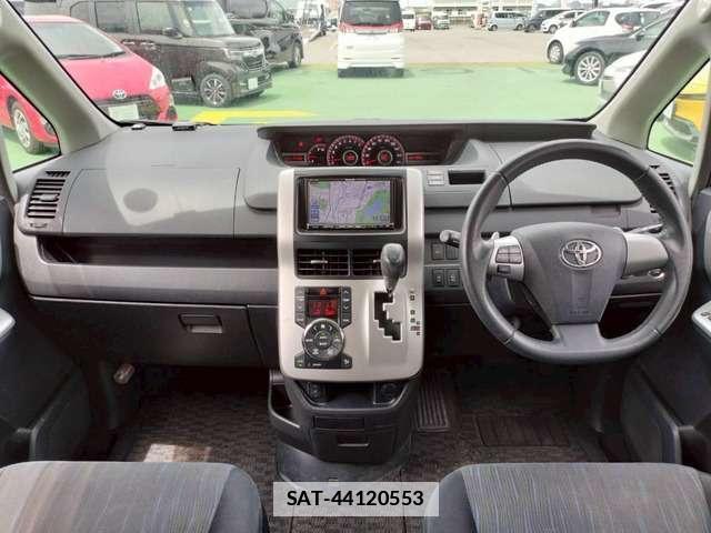 Toyota VOXY 2011-05 7809875-4