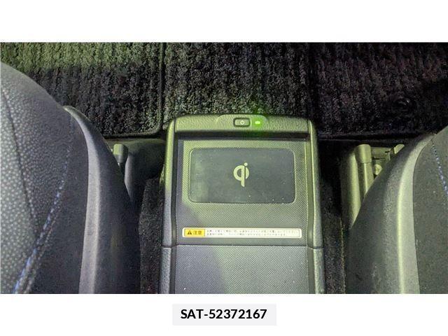 Toyota VOXY 2014-04 7809954-17