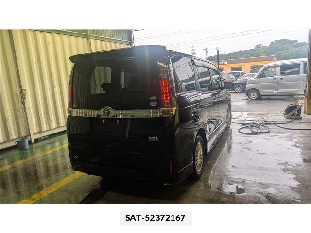 Toyota VOXY 2014-04 7809954-6