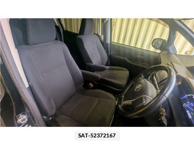 Toyota VOXY 2014-04 7809954-8