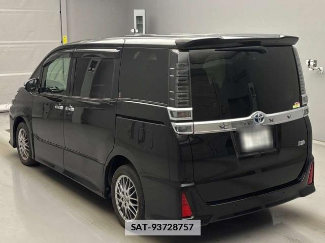 Toyota VOXY 2021-09 7810342-1